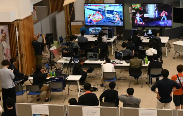 会場
