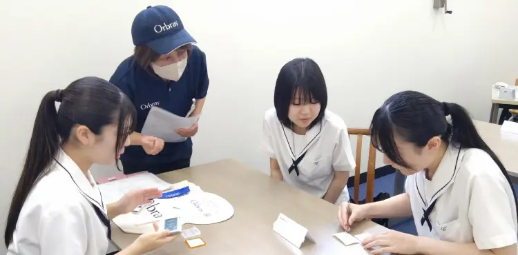 時計石選別作業